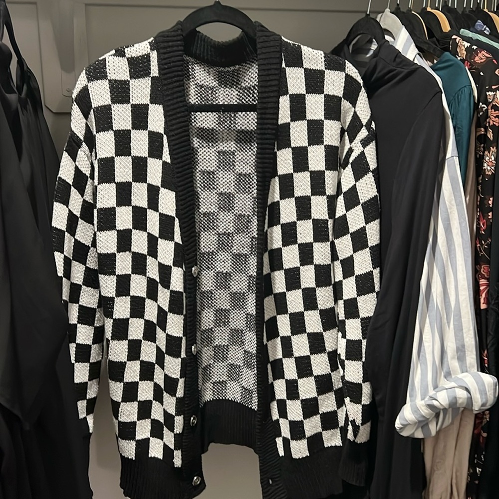 Black and White checkered cardigan. Size Large.
